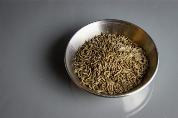 Par quoi remplacer le tahini ? - Épices Review