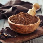 Poudre de caroube : un antique substitut du cacao