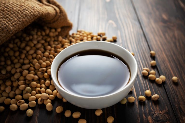 Par quoi remplacer le tamari ? - Épices Review