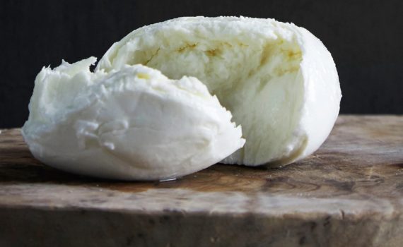 Par quoi remplacer la mozzarella ?