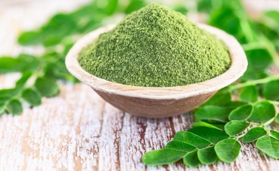 Comment faire de la poudre de moringa ?