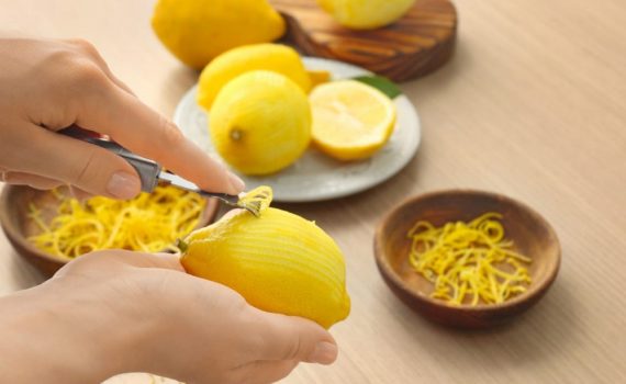 Par quoi remplacer l'extrait de citron ?