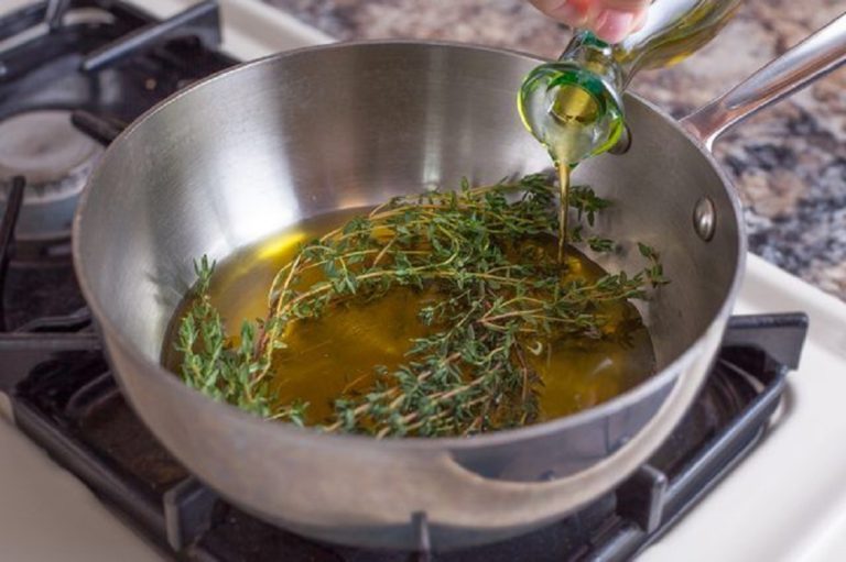 Comment faire de l'huile de thym ? Épices Review